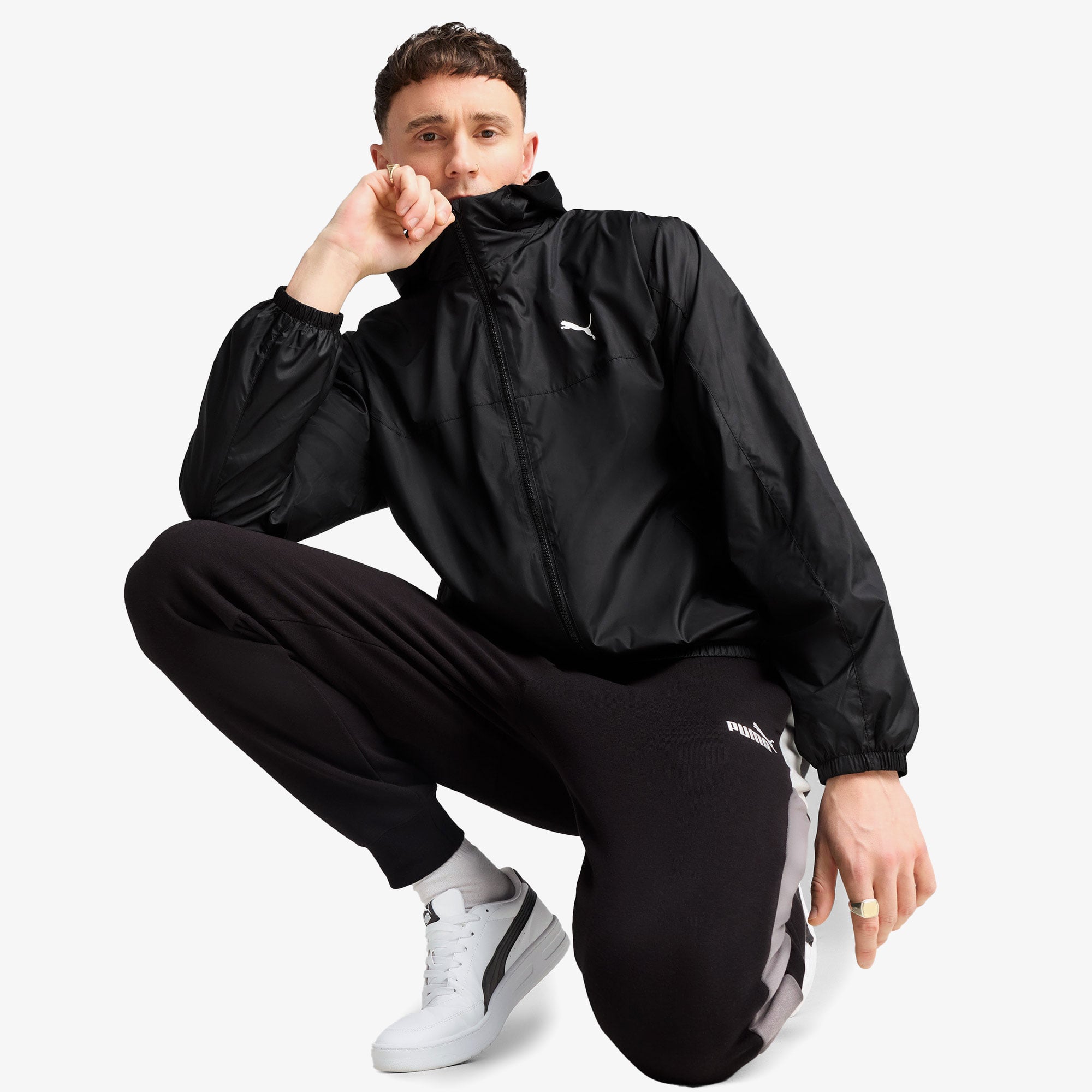  Puma Essentials Regular Windbreaker Erkek Siyah Ceket