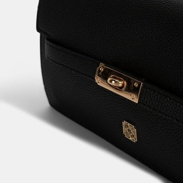  Kadın Siyah Omuz Çantası