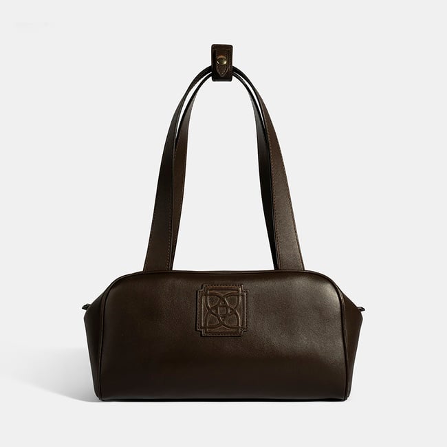  Kadın Koyu Kahve Monogram Logolu Deri Omuz Çantası