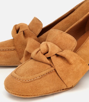  Kadın Süet Taba Fiyonk Detaylı Kalın Topuklu Ayakkabı