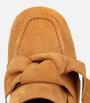  Kadın Süet Taba Fiyonk Detaylı Kalın Topuklu Ayakkabı