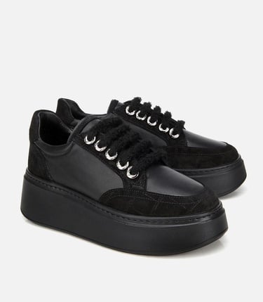  Kadın Deri Siyah Bağcık Detaylı Kalın Tabanlı Spor Ayakkabı