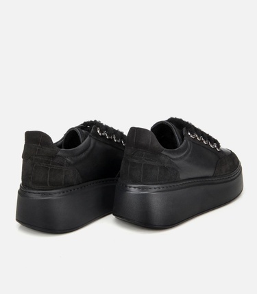  Kadın Deri Siyah Bağcık Detaylı Kalın Tabanlı Spor Ayakkabı