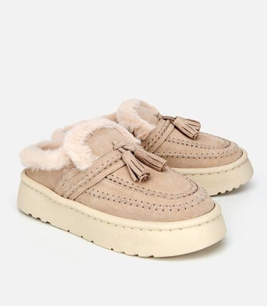  Kadın Süet Deri Bej İçi Kürklü Püskül Detaylı Düz Terlik