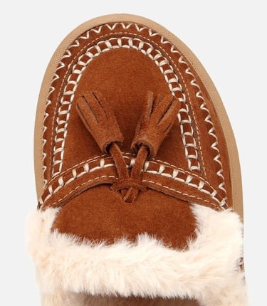  Kadın Süet Deri Kahverengi İçi Kürklü Püskül Detaylı Düz Terlik