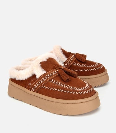  Kadın Süet Deri Kahverengi İçi Kürklü Püskül Detaylı Düz Terlik