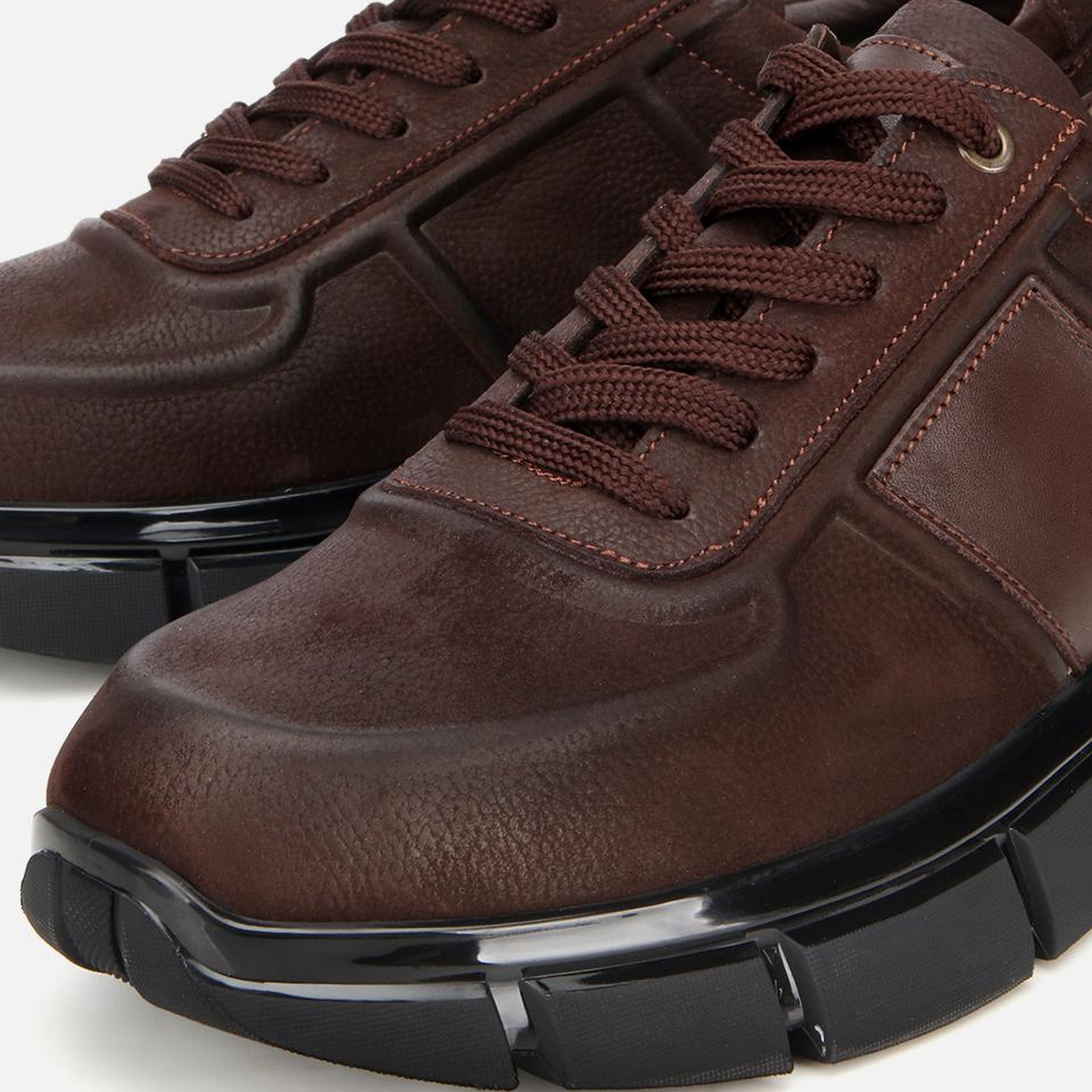 Erkek Nubuk Deri Kahverengi Kalın Tabanlı Spor Ayakkabı