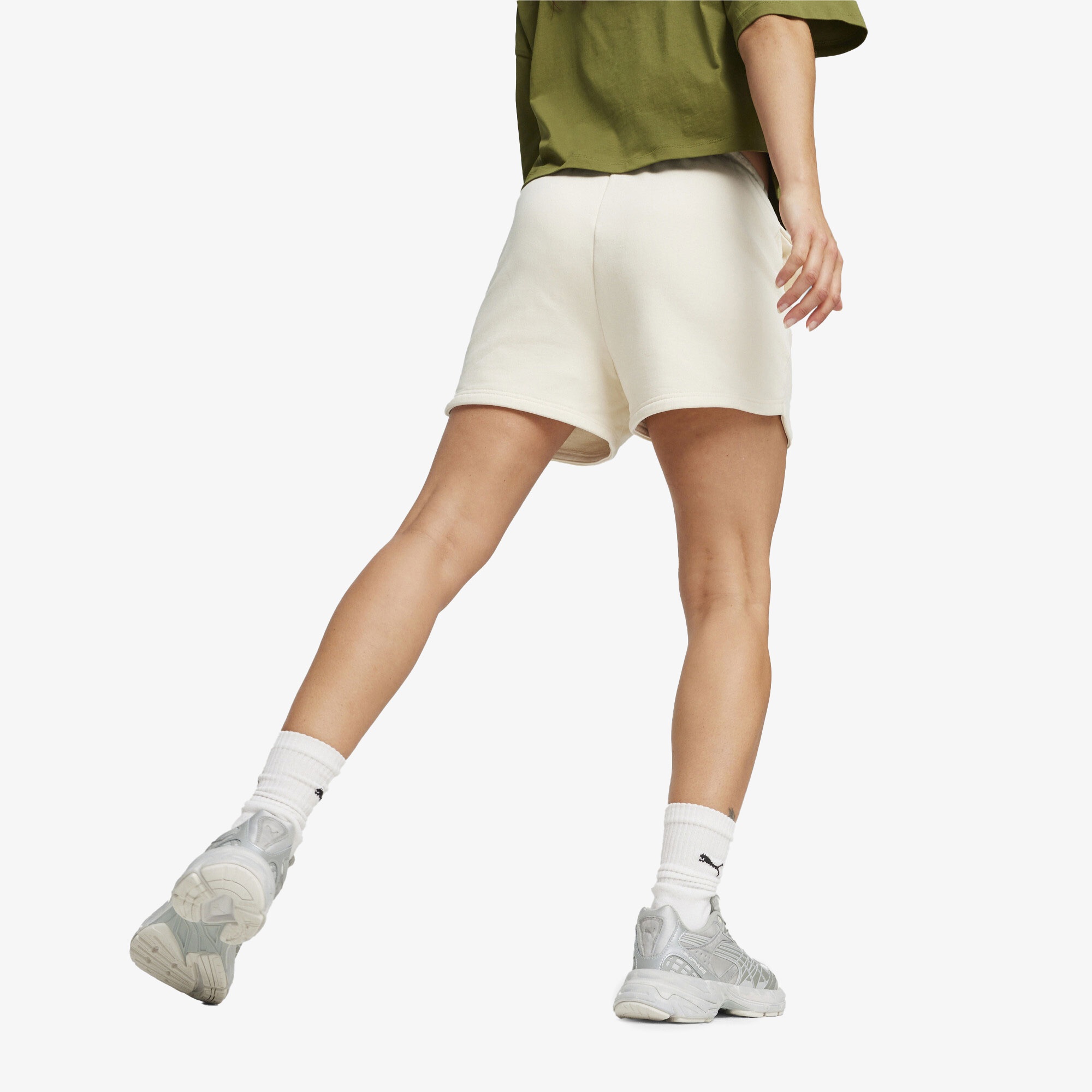 Puma Better Classics Kadın Beyaz Şort