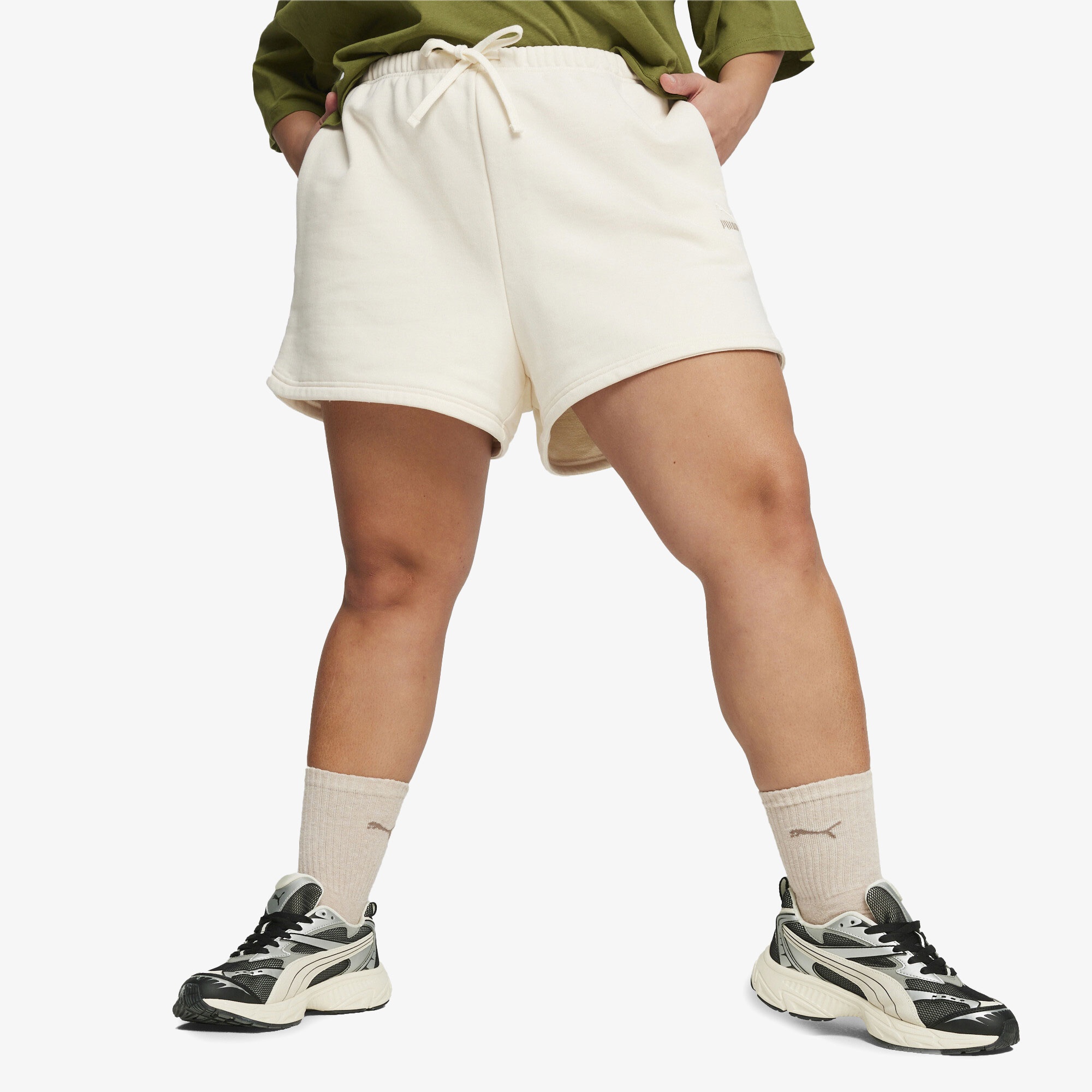 Puma Better Classics Kadın Beyaz Şort