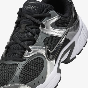  Nike V5 RNR Erkek Siyah Spor Ayakkabı