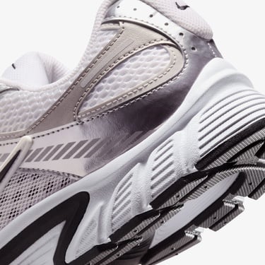  Nike V5 RNR Erkek Beyaz Spor Ayakkabı