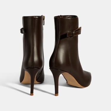  Kadın Kahve Metal Tokalı İnce Topuklu Deri Bot