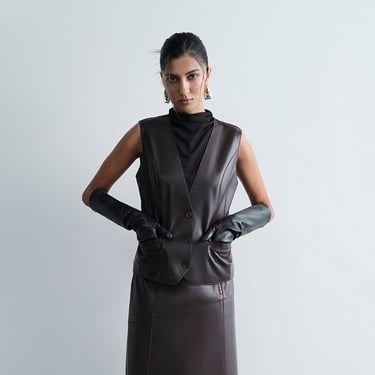  Kadın Koyu Kahve Deri Yelek