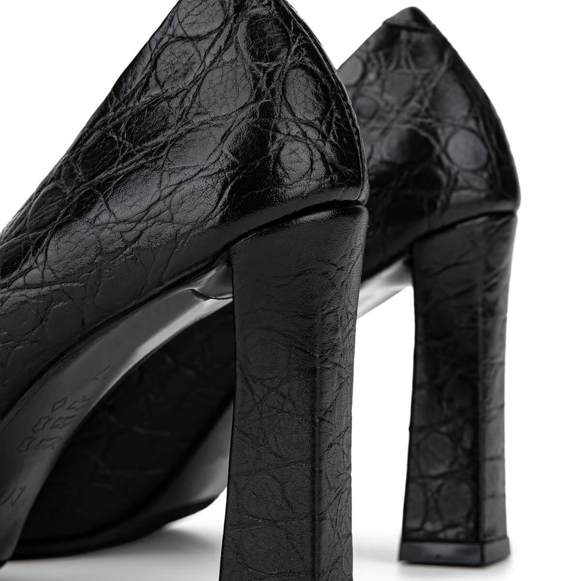 Tamer Tanca Kadın Siyah Rugan Topuklu Ayakkabı