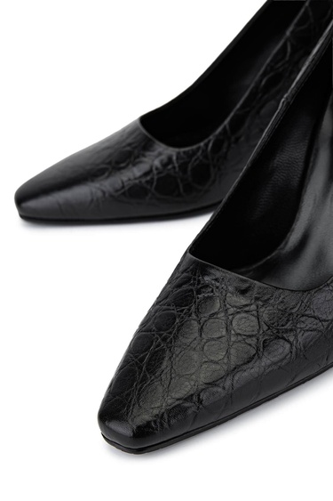  Tamer Tanca Kadın Siyah Rugan Topuklu Ayakkabı