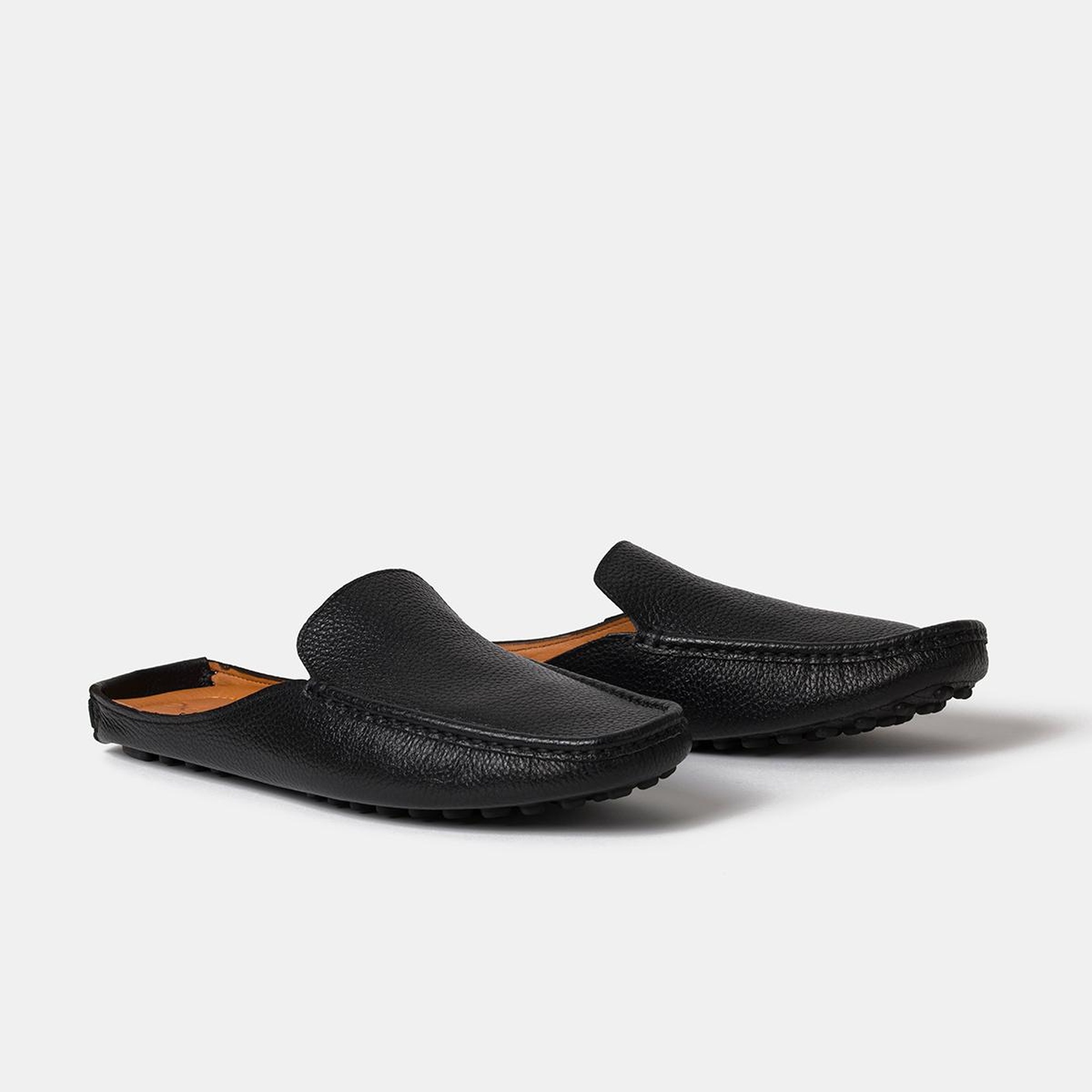 Erkek Siyah Deri Kapalı Terlik