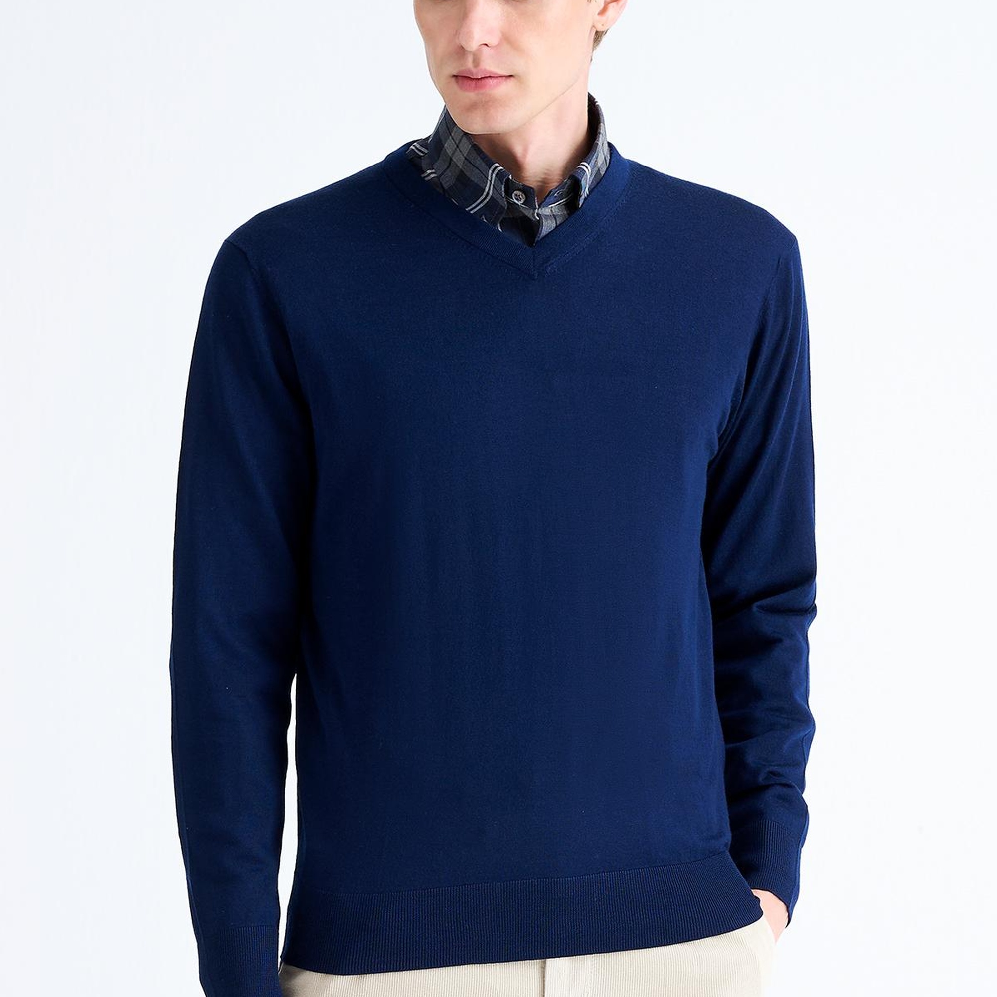 Erkek Lacivert V Yaka Yün Kazak