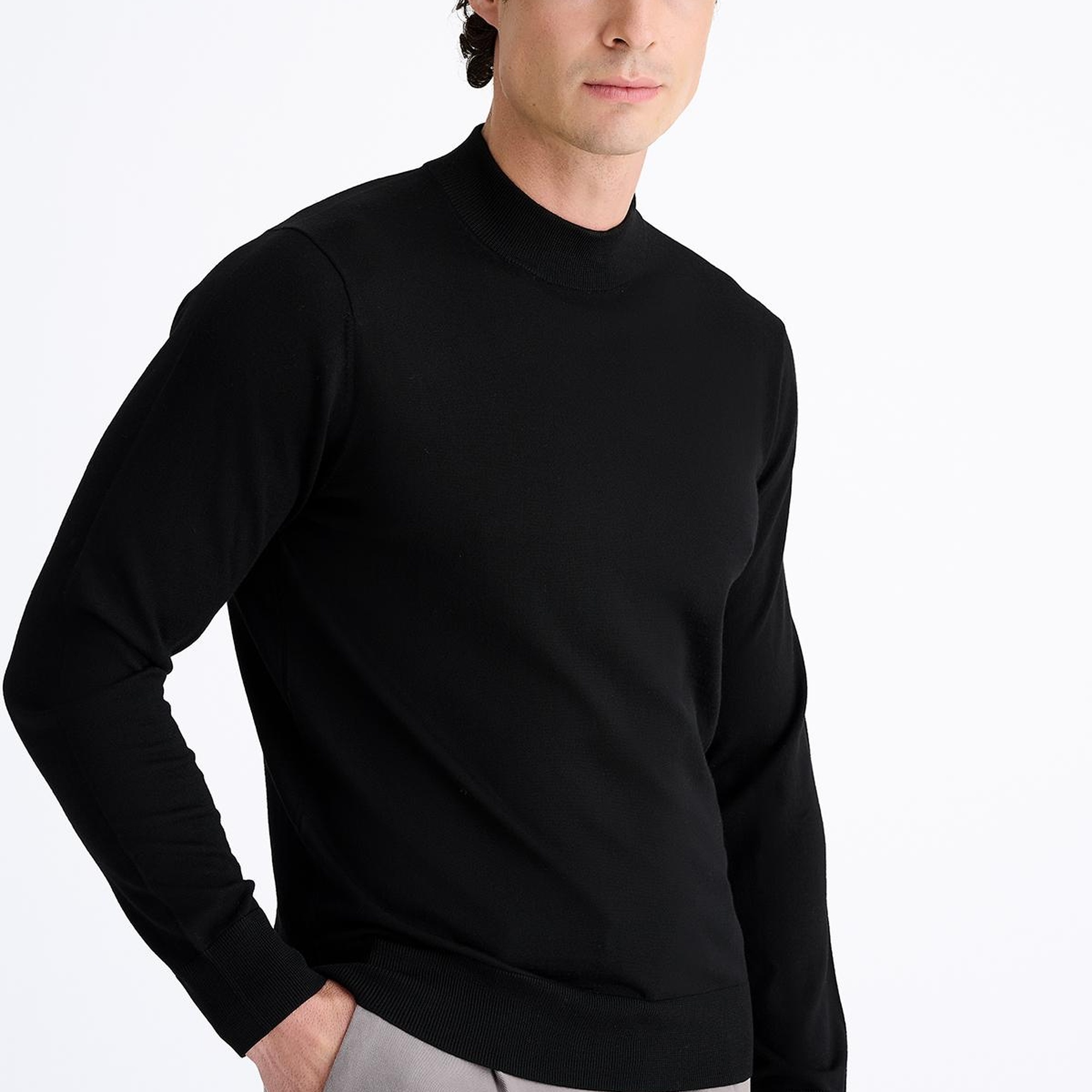 Erkek Siyah Yün Yarım Balıkçı Yaka Kazak