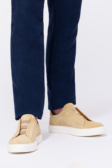  Erkek Bej Bağcıksız Süet Sneaker