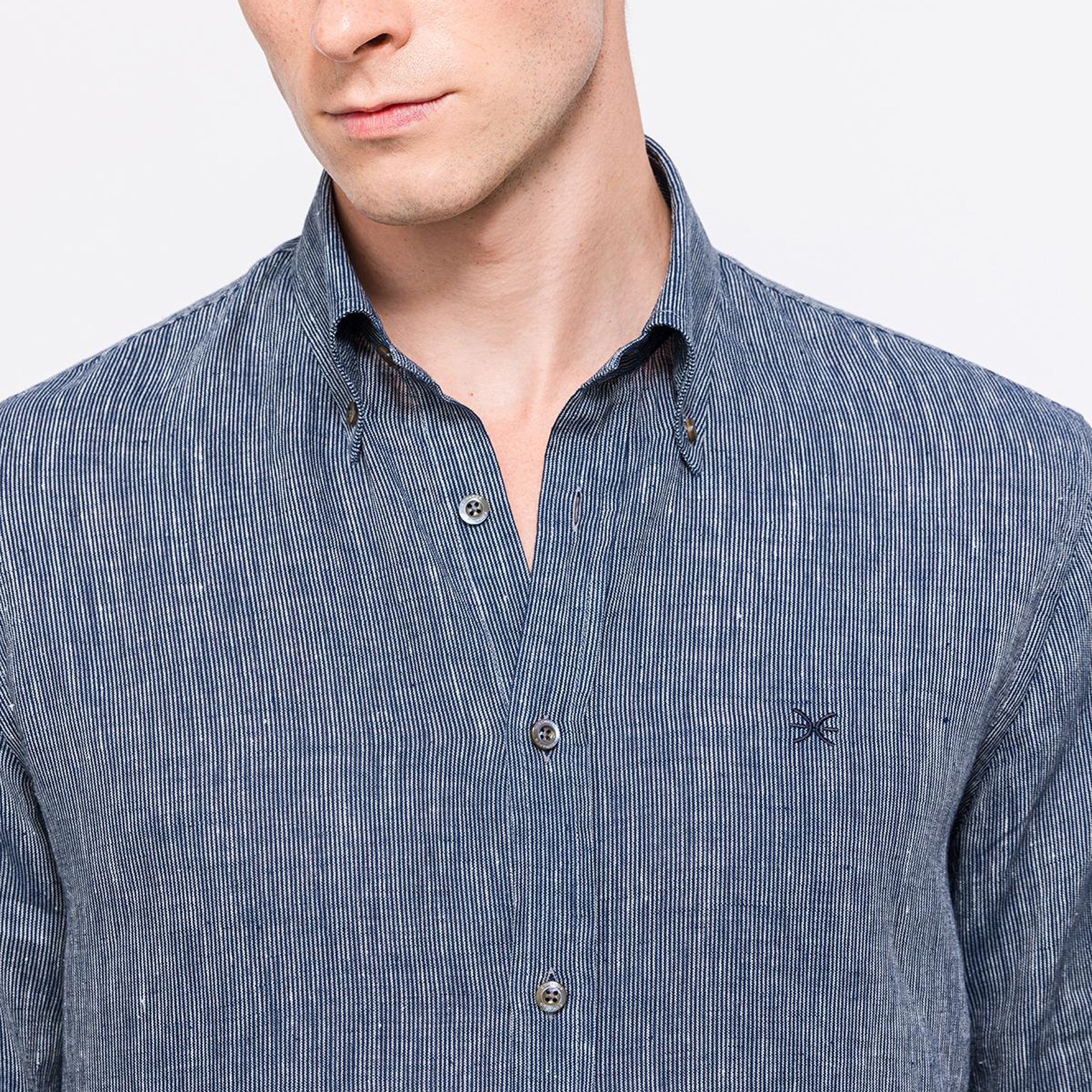 Erkek Lacivert Cooper Fit Düğmeli Yaka Keten Gömlek