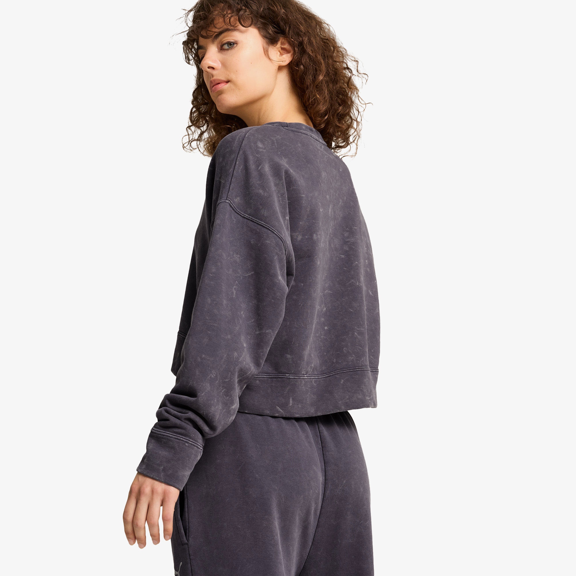 Puma Dare To Relaxed Washed Crew Kadın Gri Sweatshirt