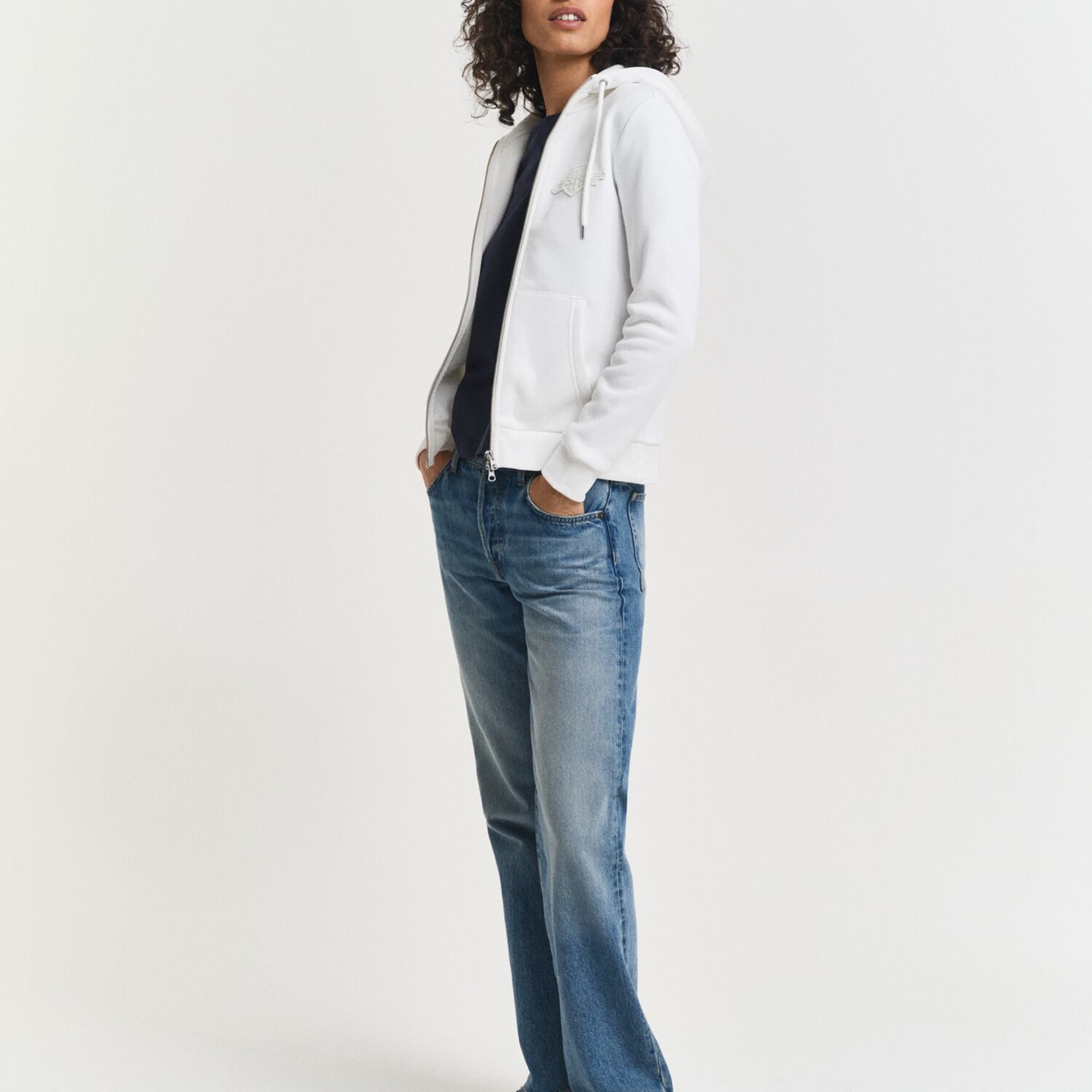 GANT Kadın Beyaz Regular Fit Kapüşonlu Fermuarlıı Sweatshirt