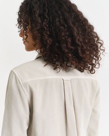  GANT Kadın Bej Regular Fit Bisiklet Yaka Gömlek