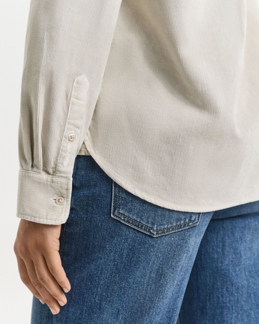  GANT Kadın Bej Regular Fit Bisiklet Yaka Gömlek