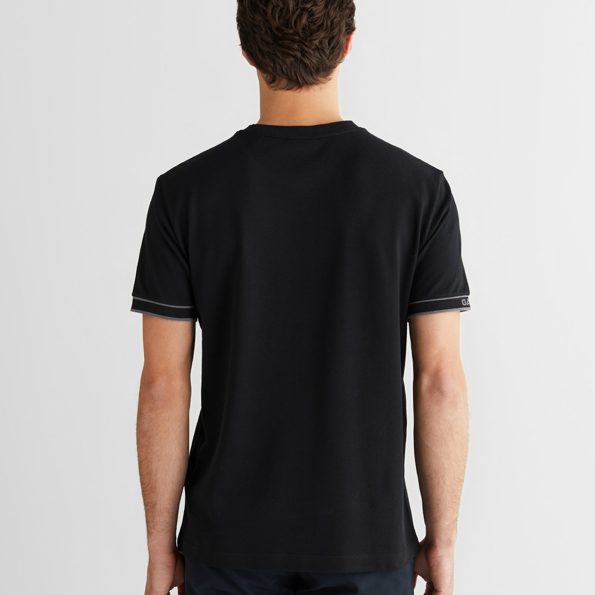GANT Erkek Siyah Regular Fit T-Shirt
