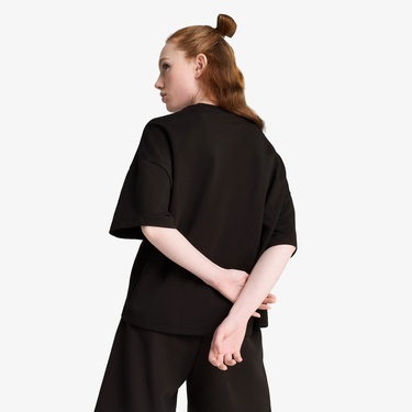  Puma Wardrobe Essentials Relaxed Kadın Siyah T-Shirt