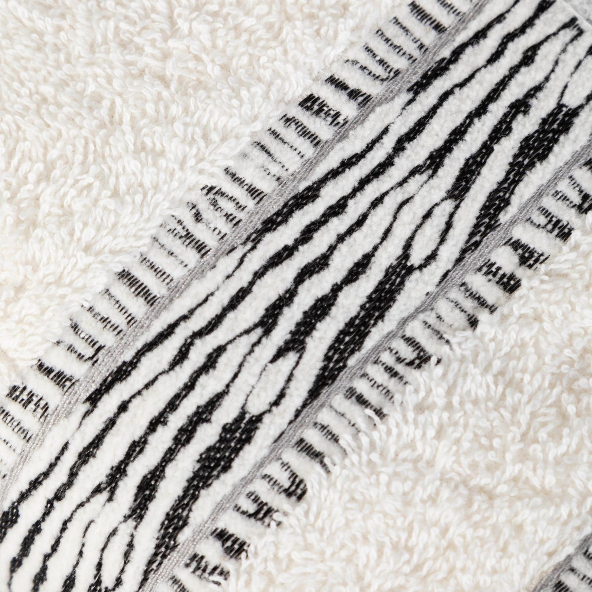 PENELOPE ZEBRA EL HAVLUSU 30X50