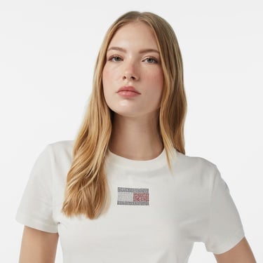  Tommy Jeans Regular Party Flag Kadın Beyaz T-Shirt