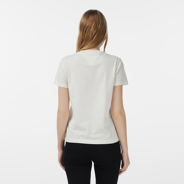  Tommy Jeans Regular Party Flag Kadın Beyaz T-Shirt