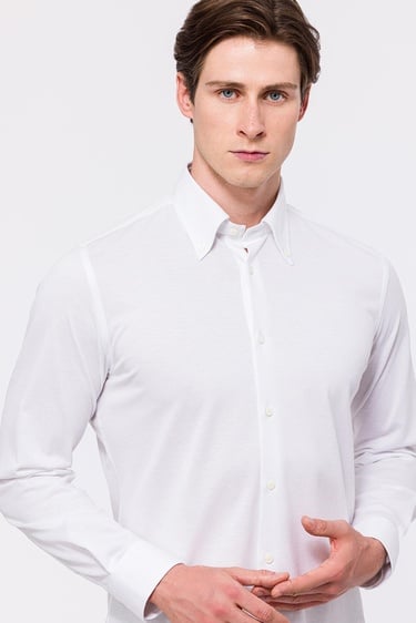  Erkek Beyaz Cooper Fit Düğmeli Yaka Pike Gömlek