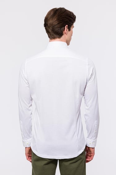  Erkek Beyaz Cooper Fit Düğmeli Yaka Pike Gömlek