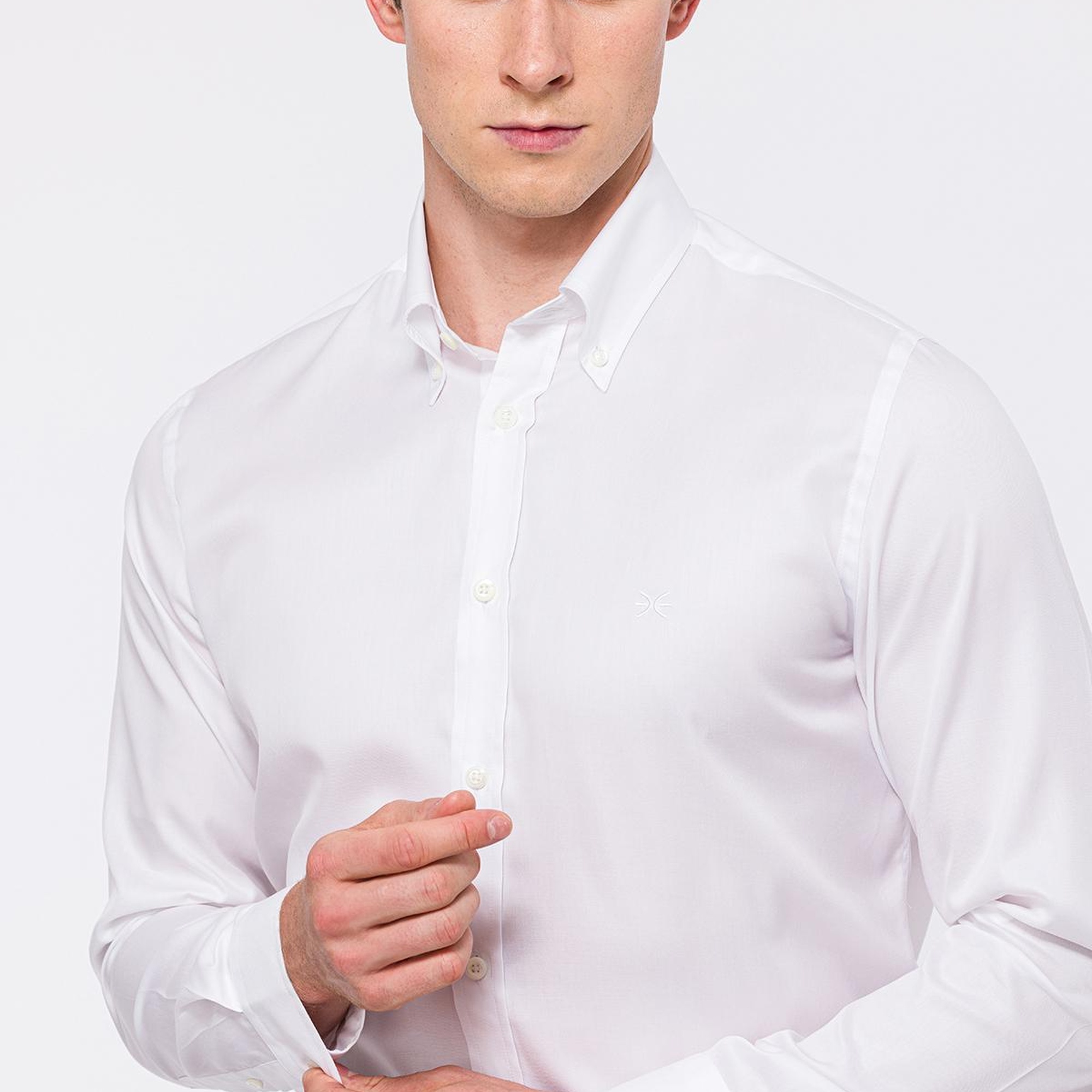 Erkek Beyaz Oliver Fit Düğmeli Yaka Klasik Gömlek