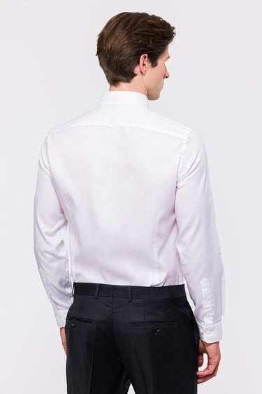  Erkek Beyaz Oliver Fit Düğmeli Yaka Klasik Gömlek