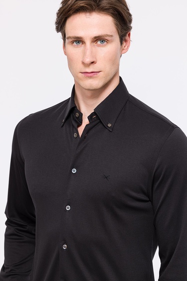  Erkek Siyah Cooper Fit Düğmeli Yaka İnterlock Gömlek