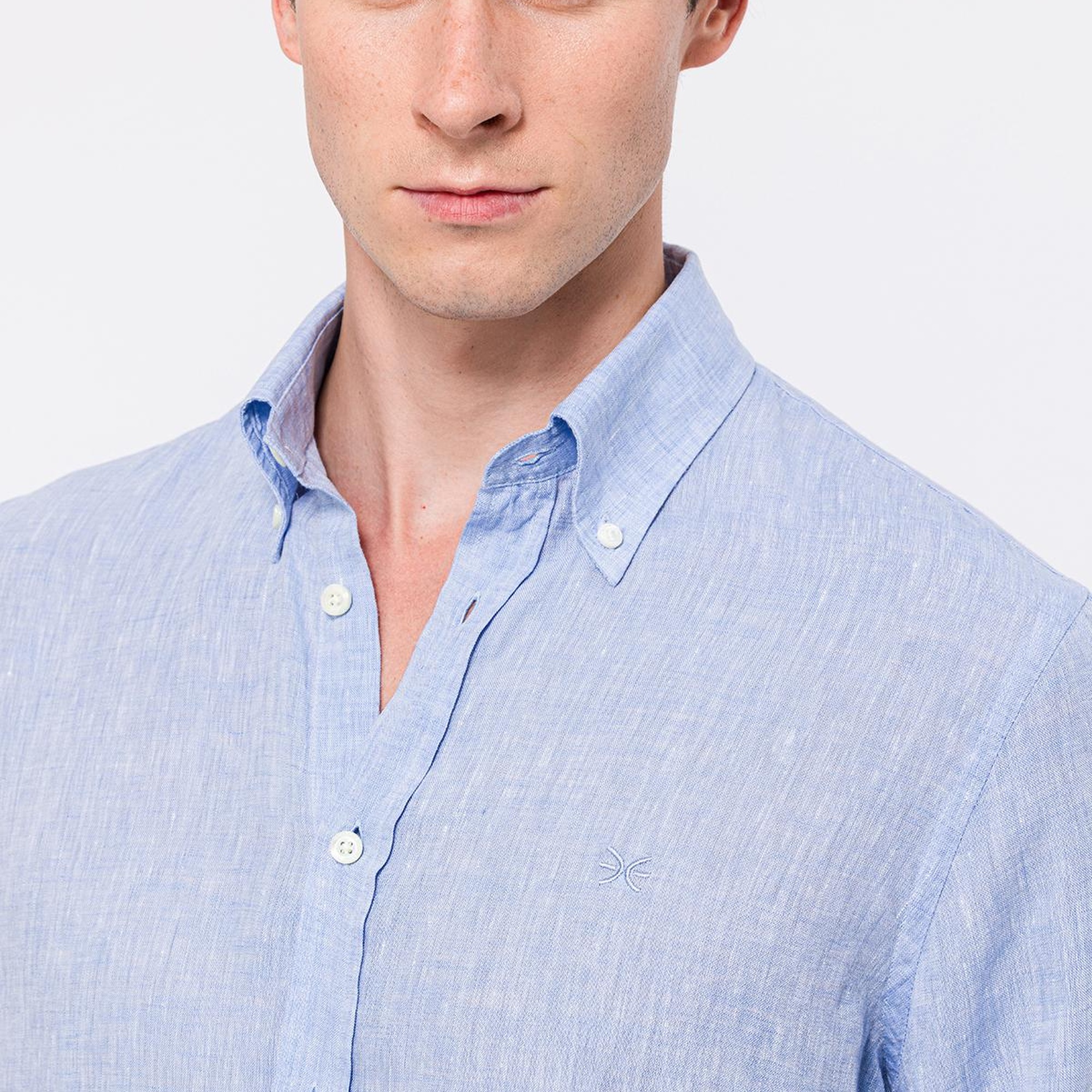 Erkek Açık Mavi Cooper Fit Düğmeli Yaka Keten Gömlek