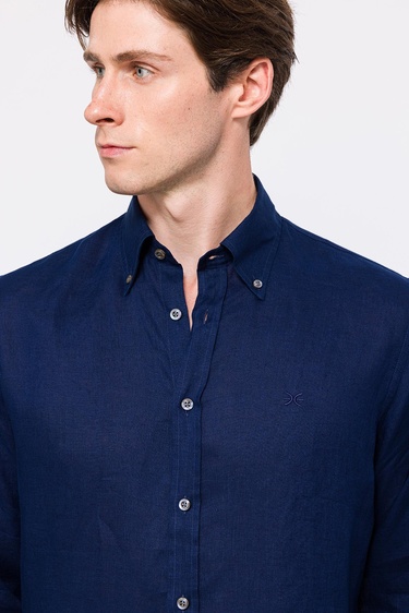  Erkek Lacivert Cooper Fit Düğmeli Yaka Keten Gömlek
