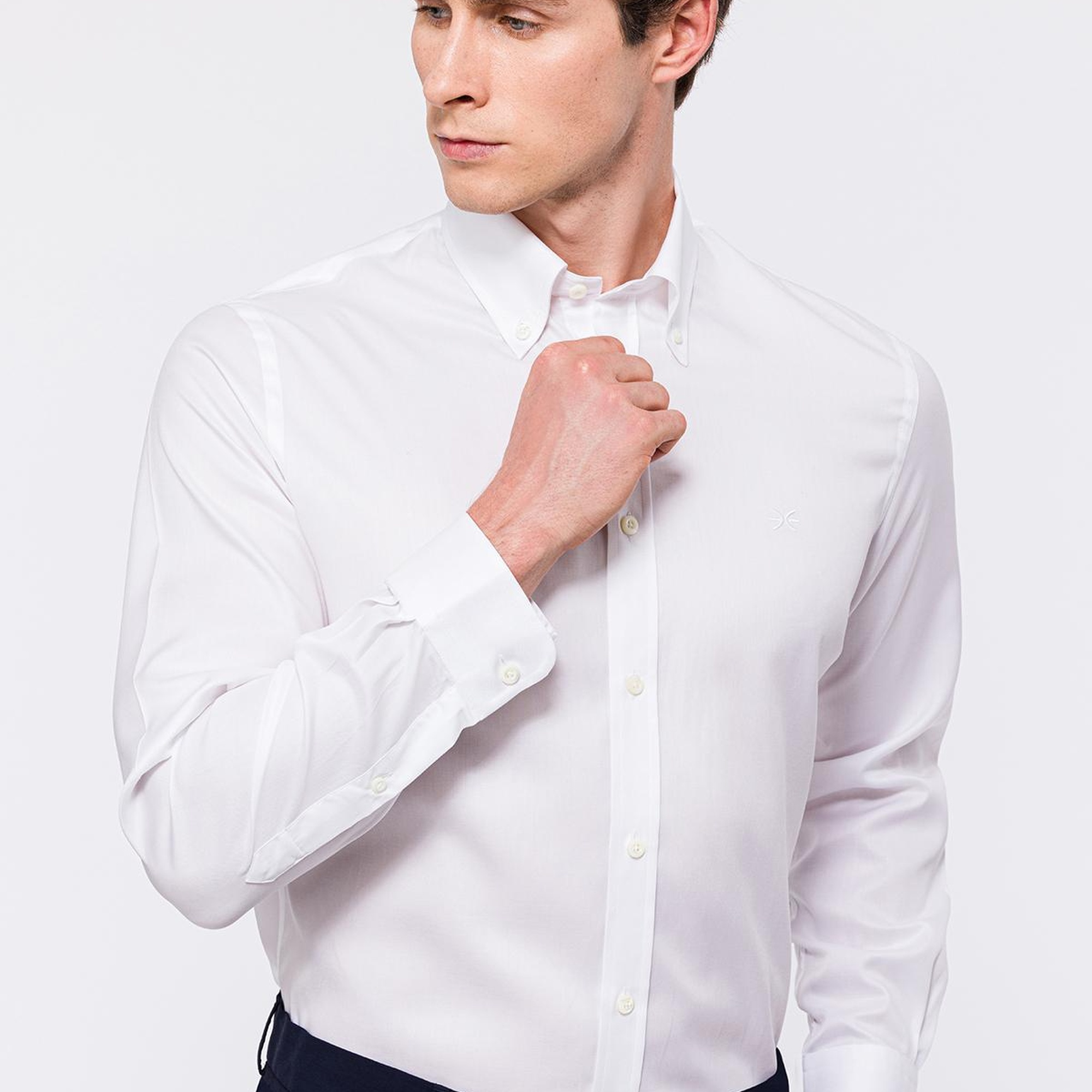 Erkek Beyaz Cooper Fit Düğmeli Yaka Klasik Gömlek