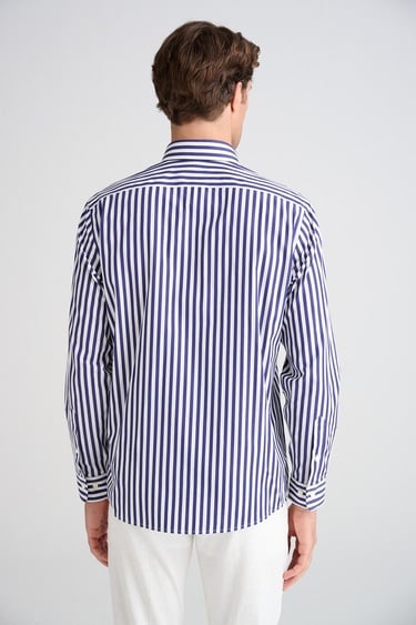  Erkek Lacivert Cooper Fit Düğmeli Yaka Çizgili Spor Gömlek