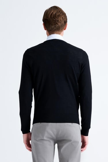  Erkek Siyah V Yaka Yün Kazak