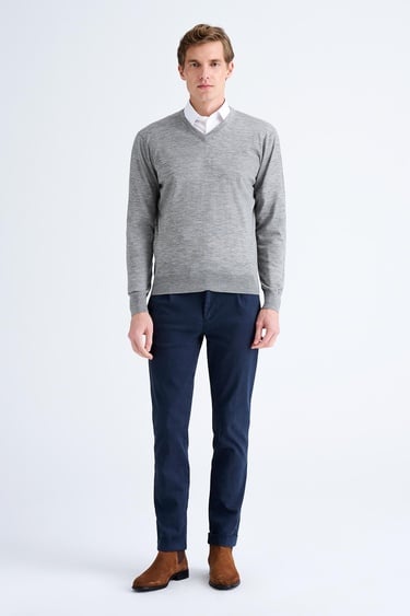  Erkek Gri V Yaka Yün Kazak