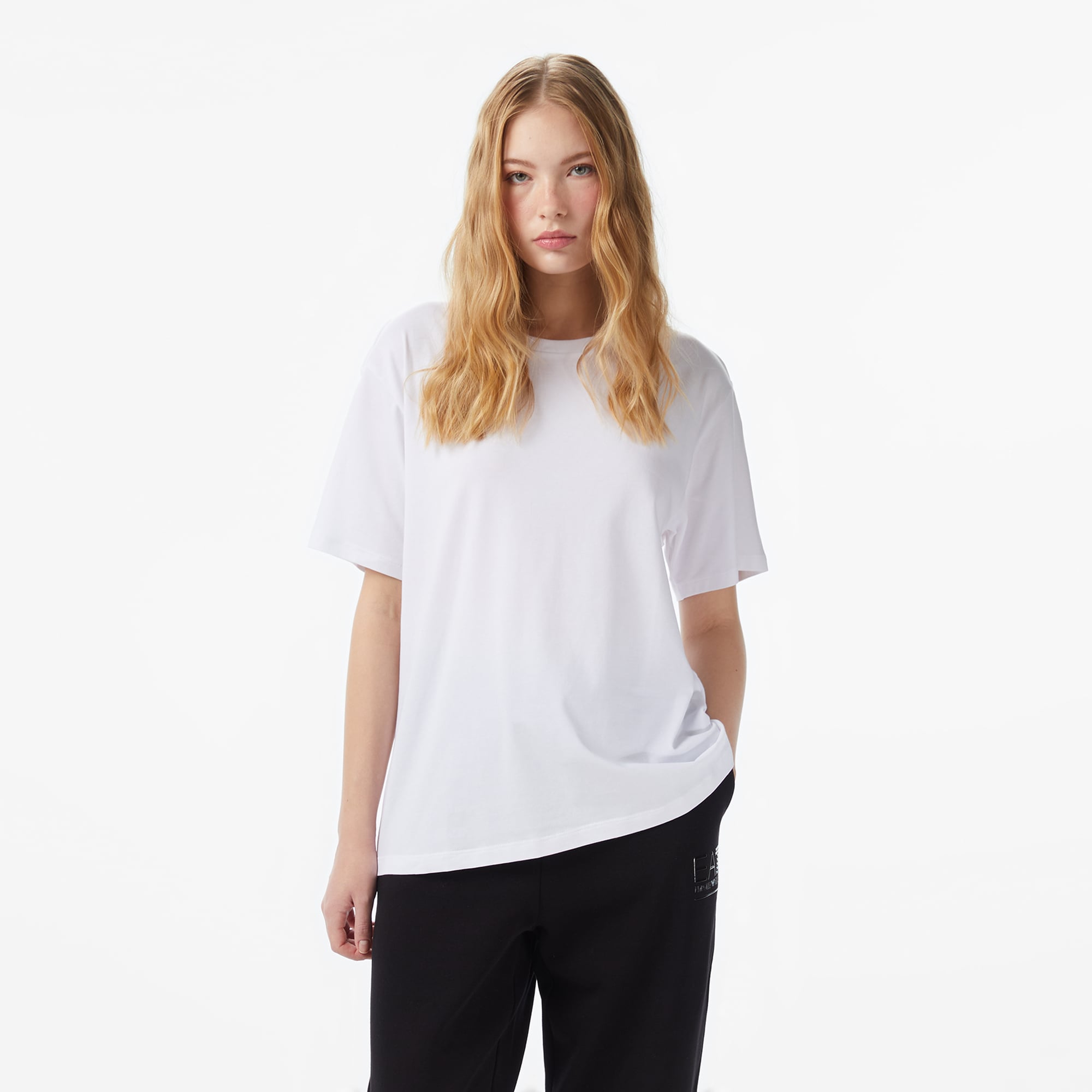  Emporio Armani Train Core Kadın Beyaz T-Shirt