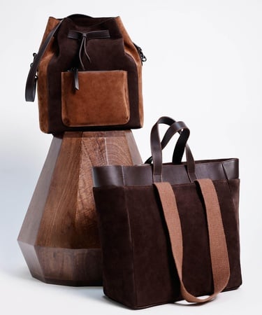  YARGICI Büzgü Detaylı Deri Sırt Çantası