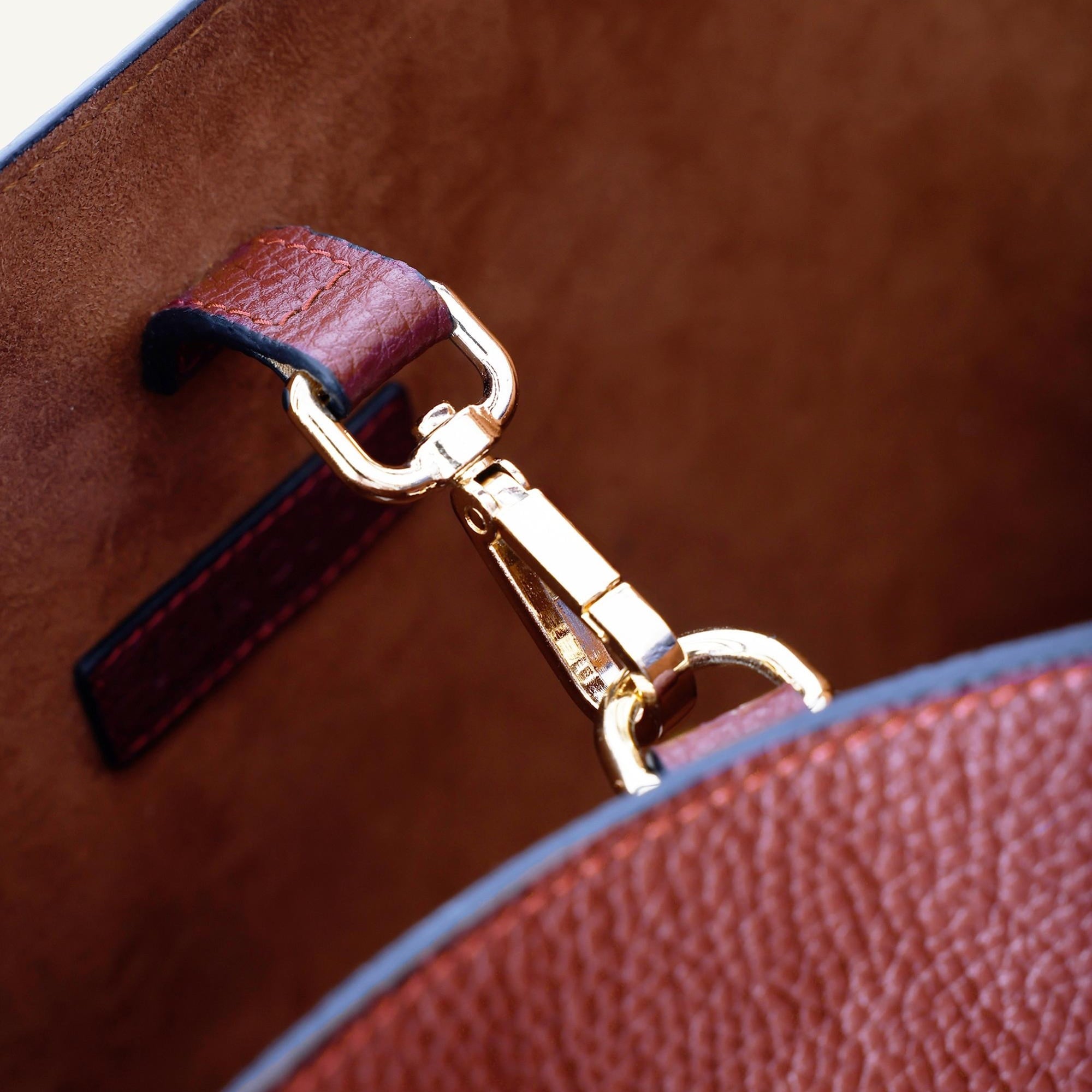 YARGICI Alcantara Astarlı Deri Omuz Çantası