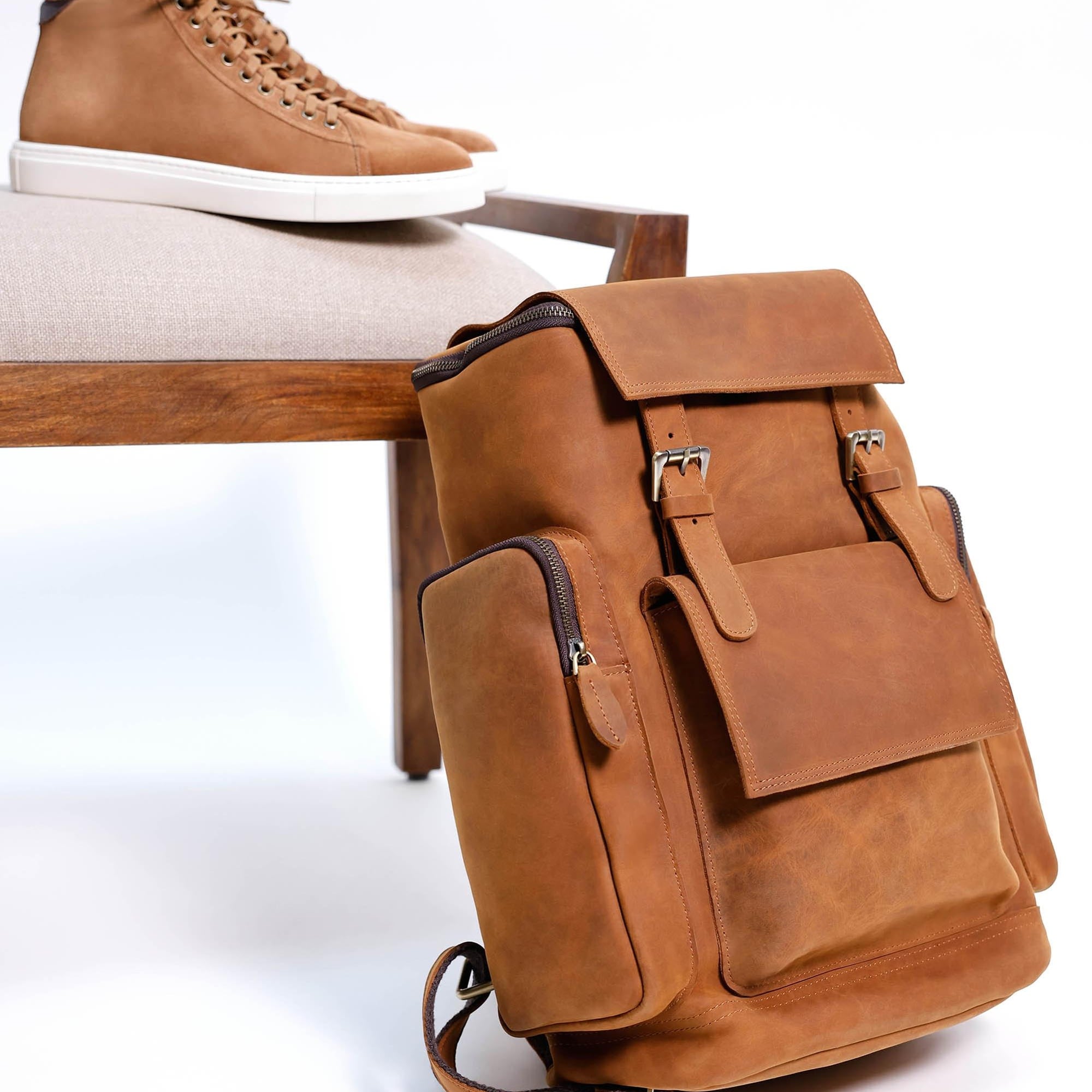 YARGICI Çok Bölmeli Deri Sırt Çantası