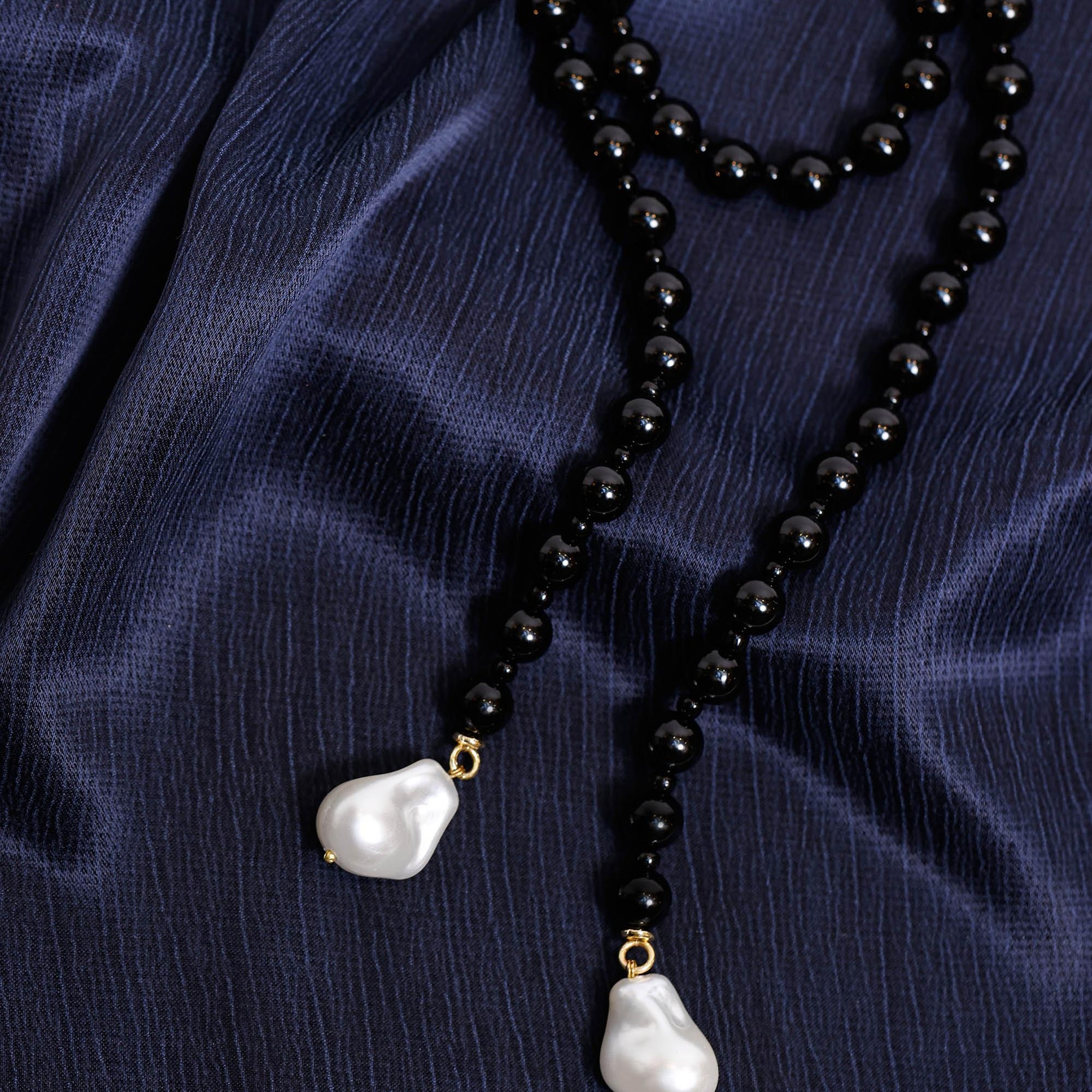 YARGICI Oniks Taşlı Ve Mayorka İncili Uzun Kolye