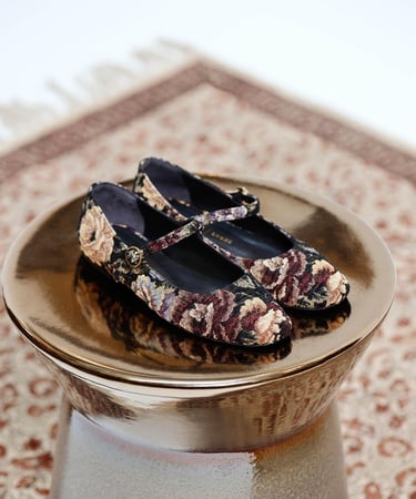  YARGICI Çiçek Kumaşlı Atkılı Babet